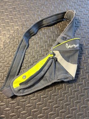 CyberDyer Running Belt Hydration Waist Pack Gray & Yellow